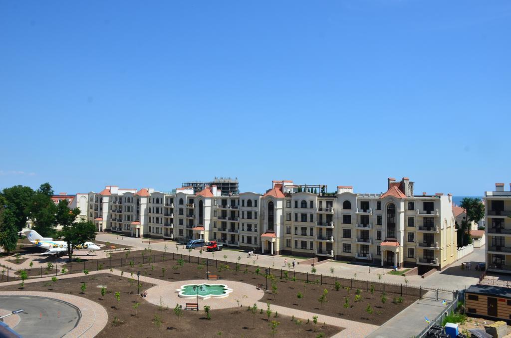 Аркадия Студия С Балконом Частичный Вид Моря Первая Линия От Моря Odesa Exterior photo